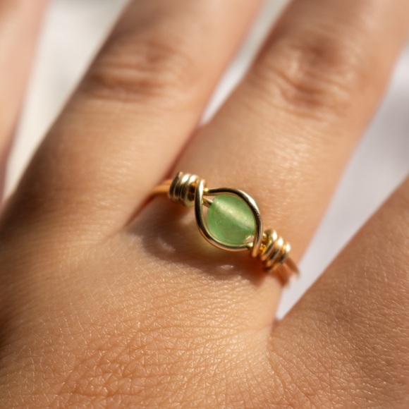 Gold Wire Wrapped Gemstone Ring, Custom Gold or Silver, Minimalistic jewelry - Picture 3 of 5